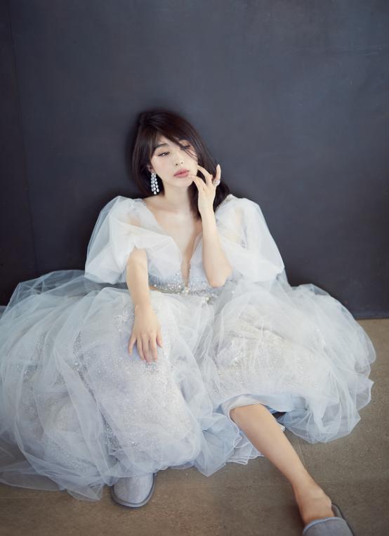 女成人齐胸襦裙视频,女成人齐胸襦裙风采展示