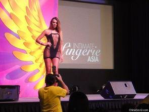 舞台表演成人搞笑段子视频