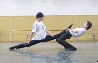 劈叉压腿成人男孩视频,解锁身体极限的舞蹈之路